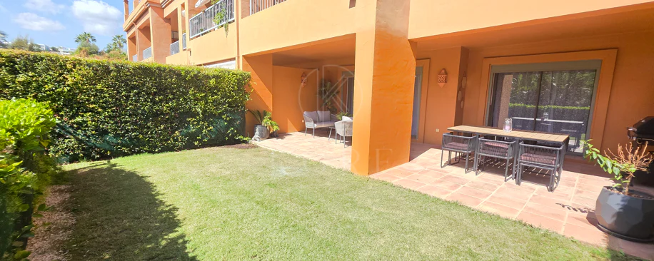 Apartament deosebit la parter în Benatalaya