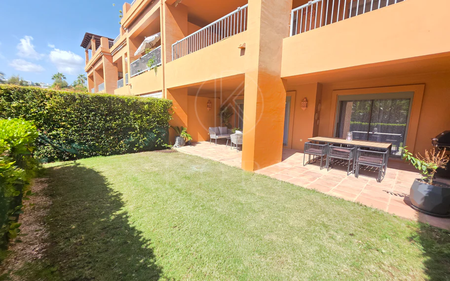 Exquisite Ground Floor Apartment in Benatalaya