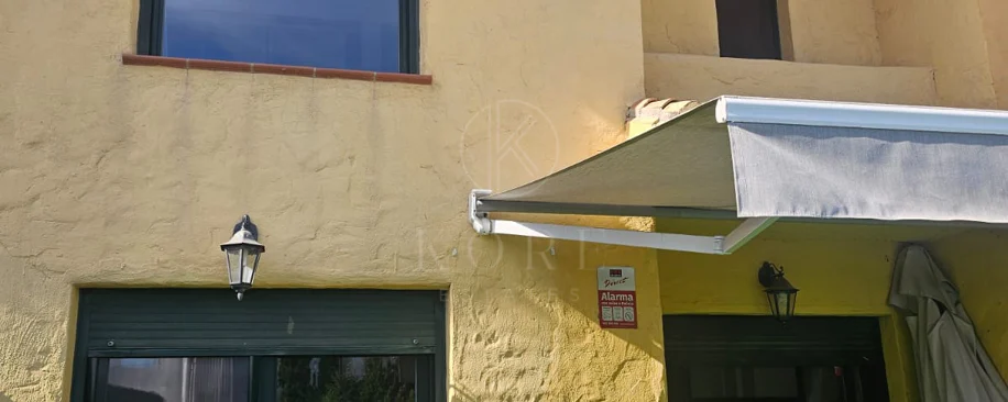 Adosado totalmente renovado con potencial de expansión en Riviera Beach, Cancelada