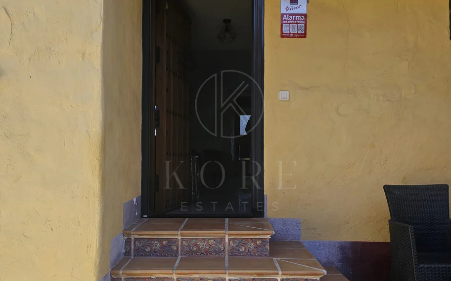 Fully Renovated Townhouse with Expansion Potential in Riviera Beach, Cancelada