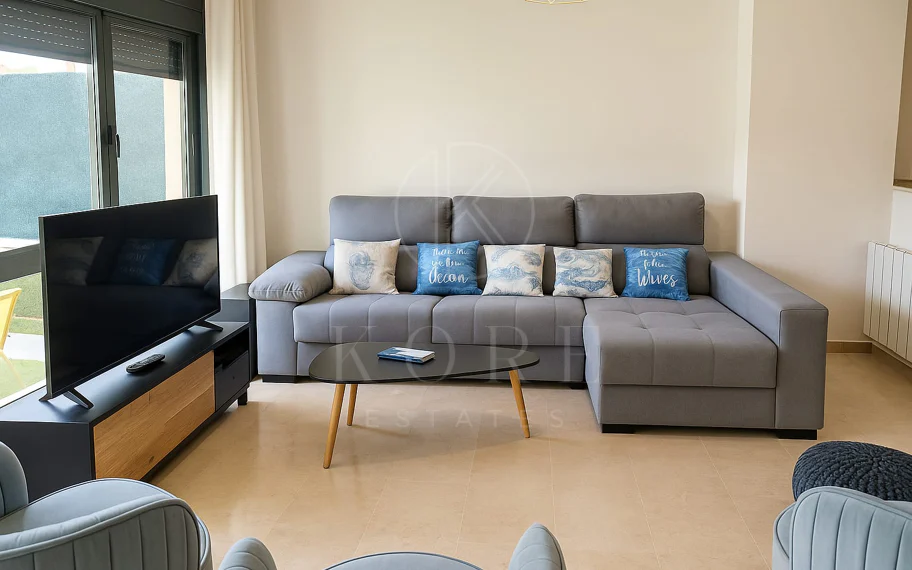 Fully Renovated Townhouse with Expansion Potential in Riviera Beach, Cancelada