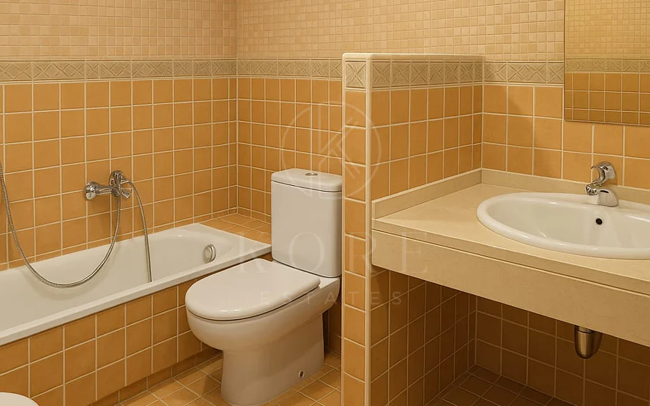 Fully Renovated Townhouse with Expansion Potential in Riviera Beach, Cancelada
