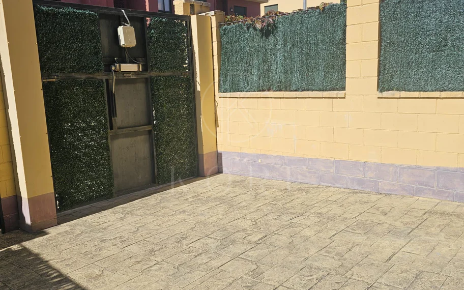 Fully Renovated Townhouse with Expansion Potential in Riviera Beach, Cancelada