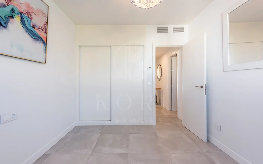 Stylish 2 bedrooms apartment with terrace and sea views in Panoramica, El Higueron