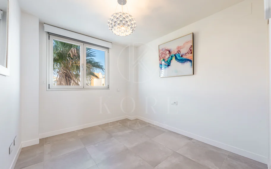 Stylish 2 bedrooms apartment with terrace and sea views in Panoramica, El Higueron