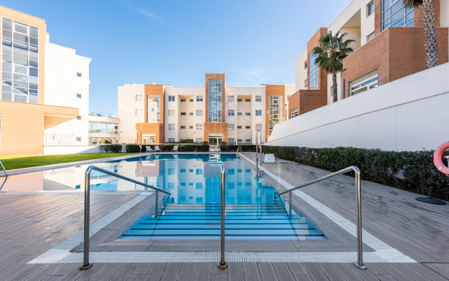 Stylish 2 bedrooms apartment with terrace and sea views in Panoramica, El Higueron