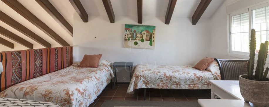 Villa for sale in Estepona