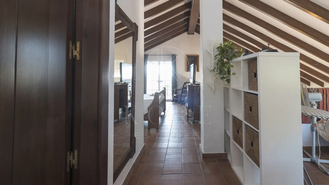 Villa for sale in Estepona