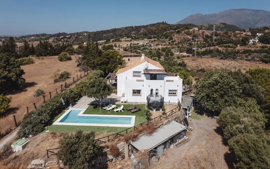 Villa en venta en Estepona