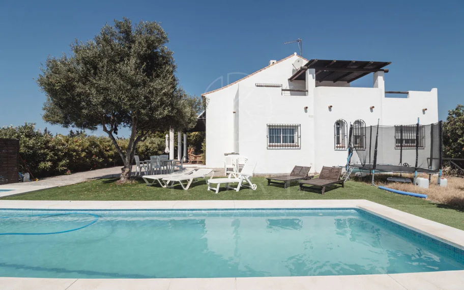 Villa en venta en Estepona