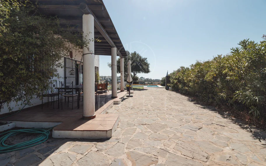 Villa en venta en Estepona