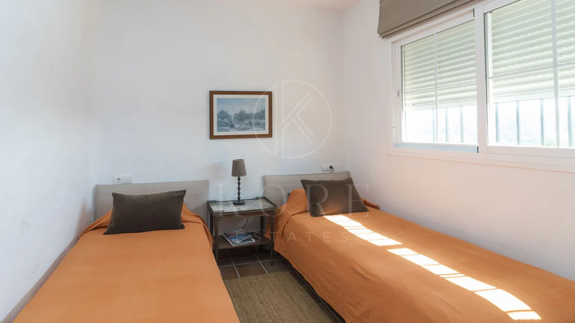 Villa for sale in Estepona