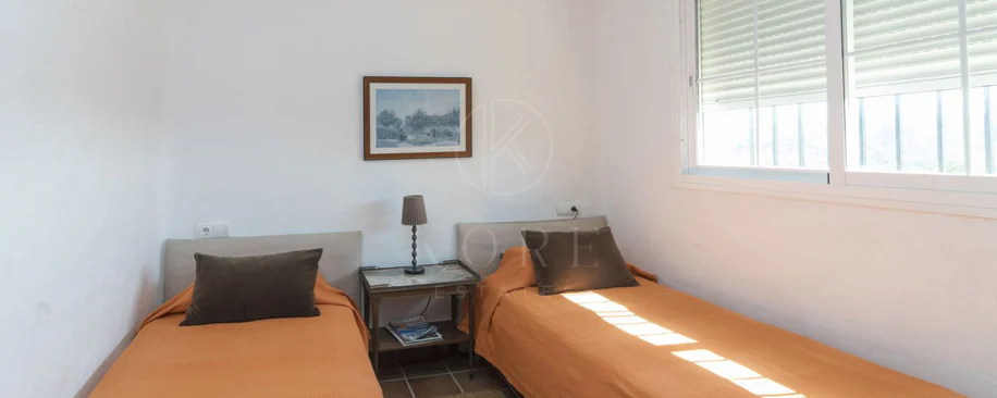 Villa for sale in Estepona