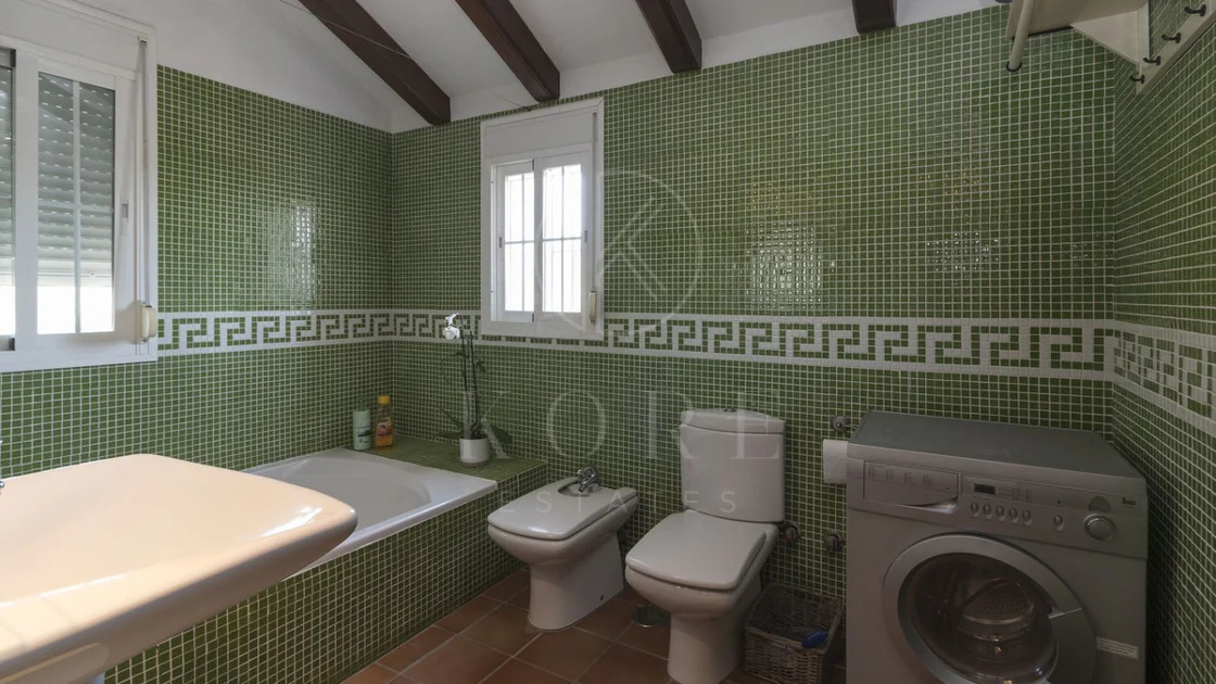 Villa for sale in Estepona