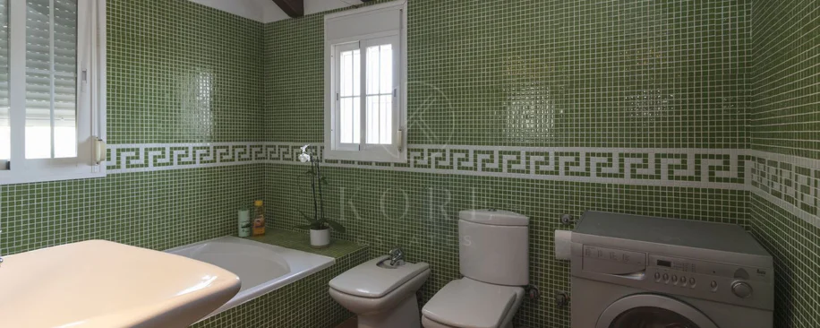 Villa for sale in Estepona