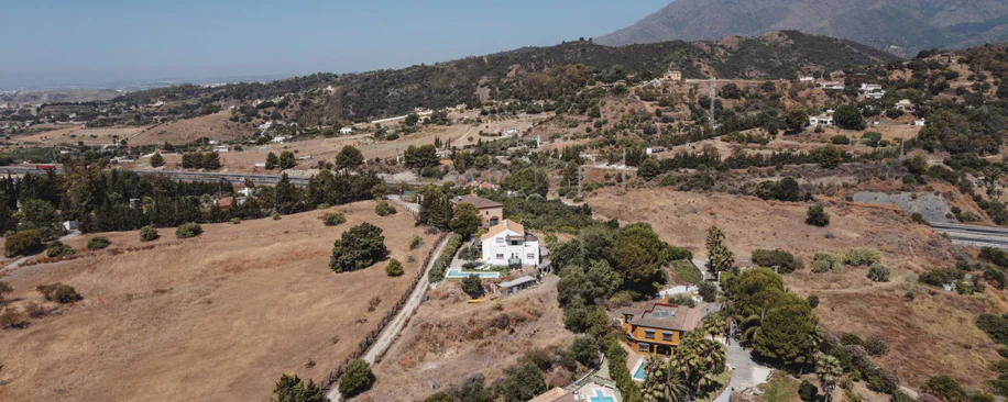 Villa for sale in Estepona