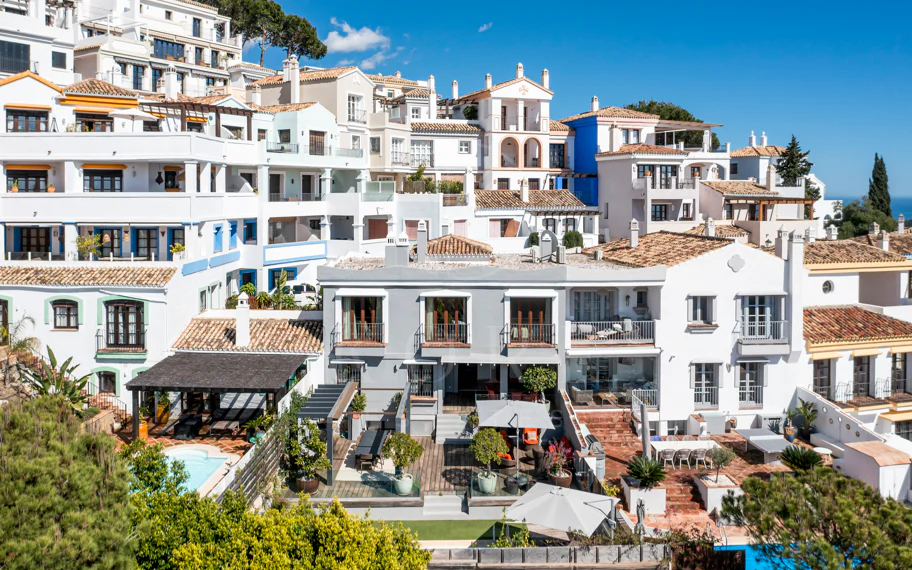 Town House for sale in La Heredia, Benahavis
