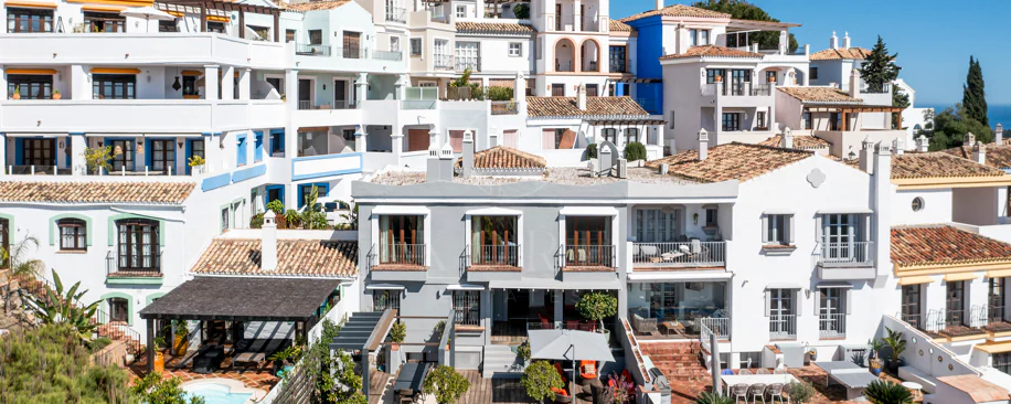 Adosado en venta en La Heredia, Benahavis