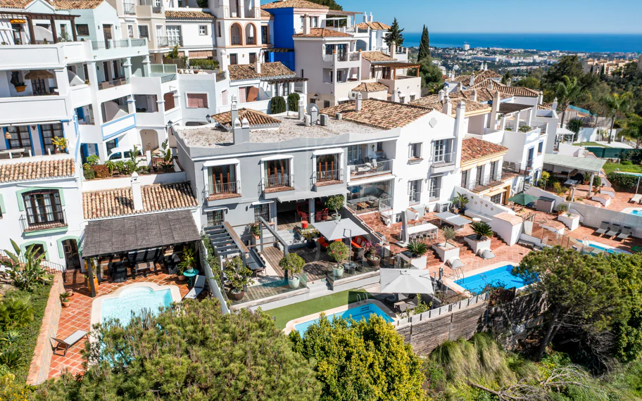 Town House for sale in La Heredia, Benahavis