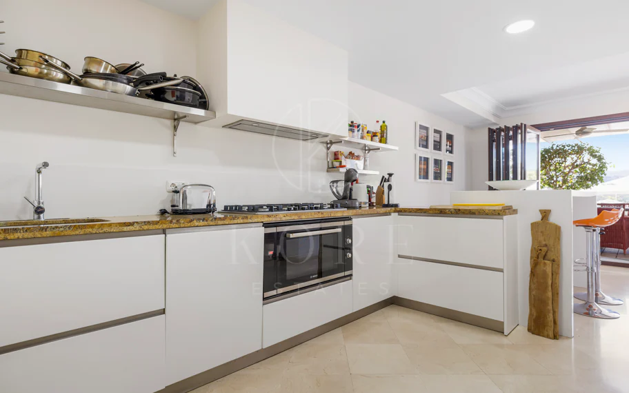 Town House for sale in La Heredia, Benahavis