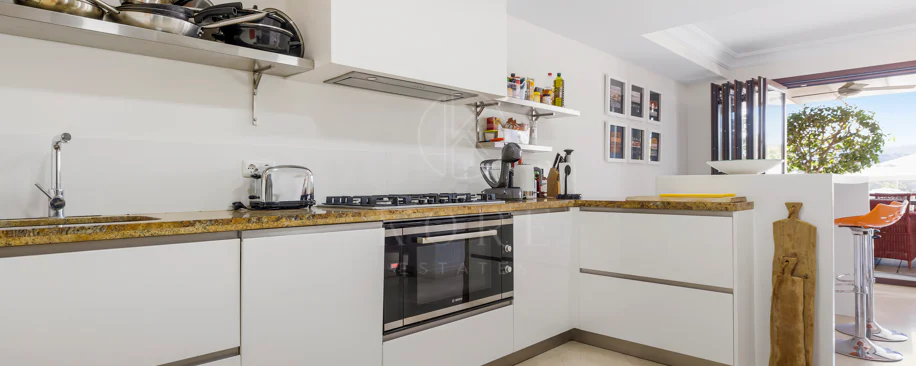 Adosado en venta en La Heredia, Benahavis