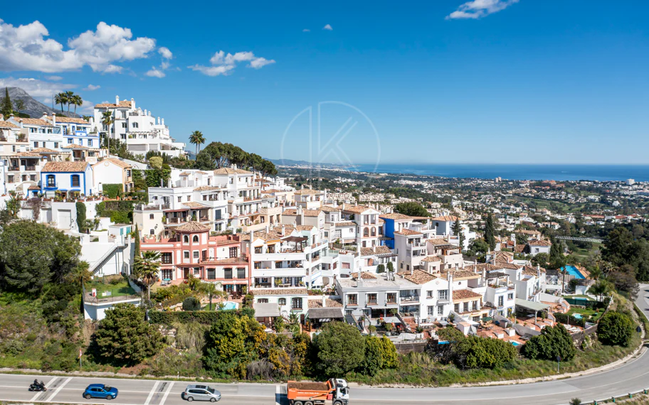 Town House for sale in La Heredia, Benahavis