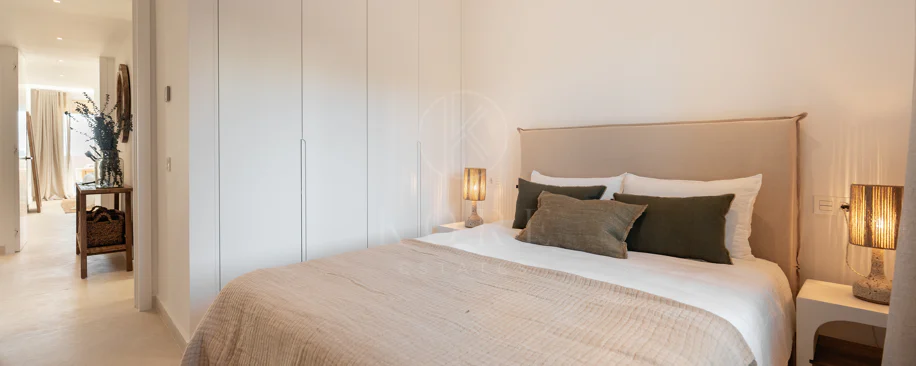 Renovated 3 Bedroom Apartment with sea & mountain views in Nueva Andalucía
