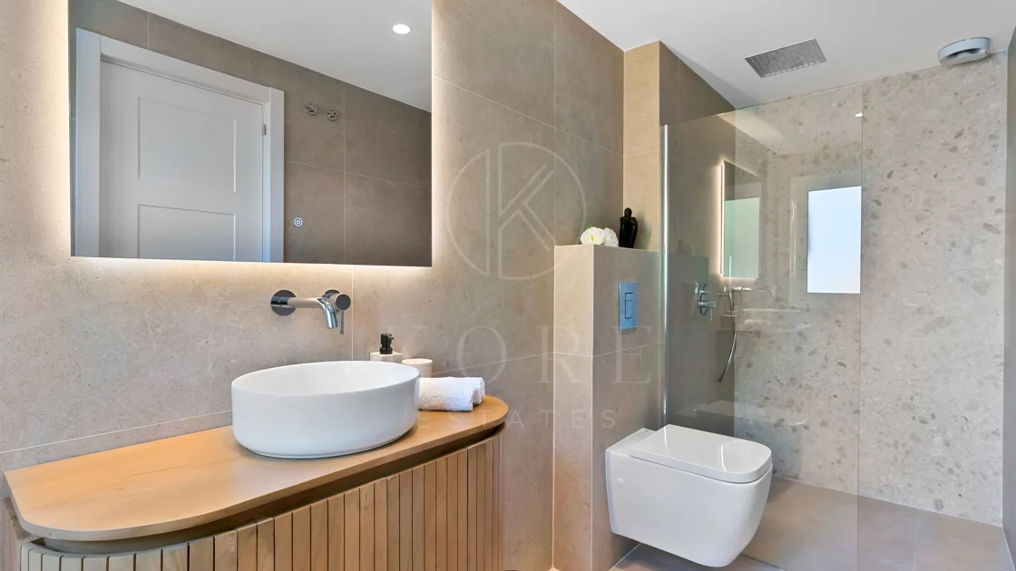 Modern Elegance in the Heart of Nagüeles