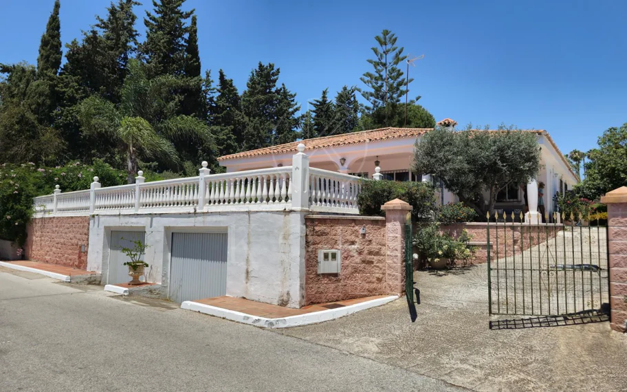 Villa en venta en Paraiso Barronal, Estepona Este