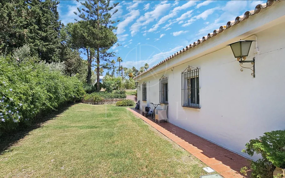 Villa en venta en Paraiso Barronal, Estepona Este
