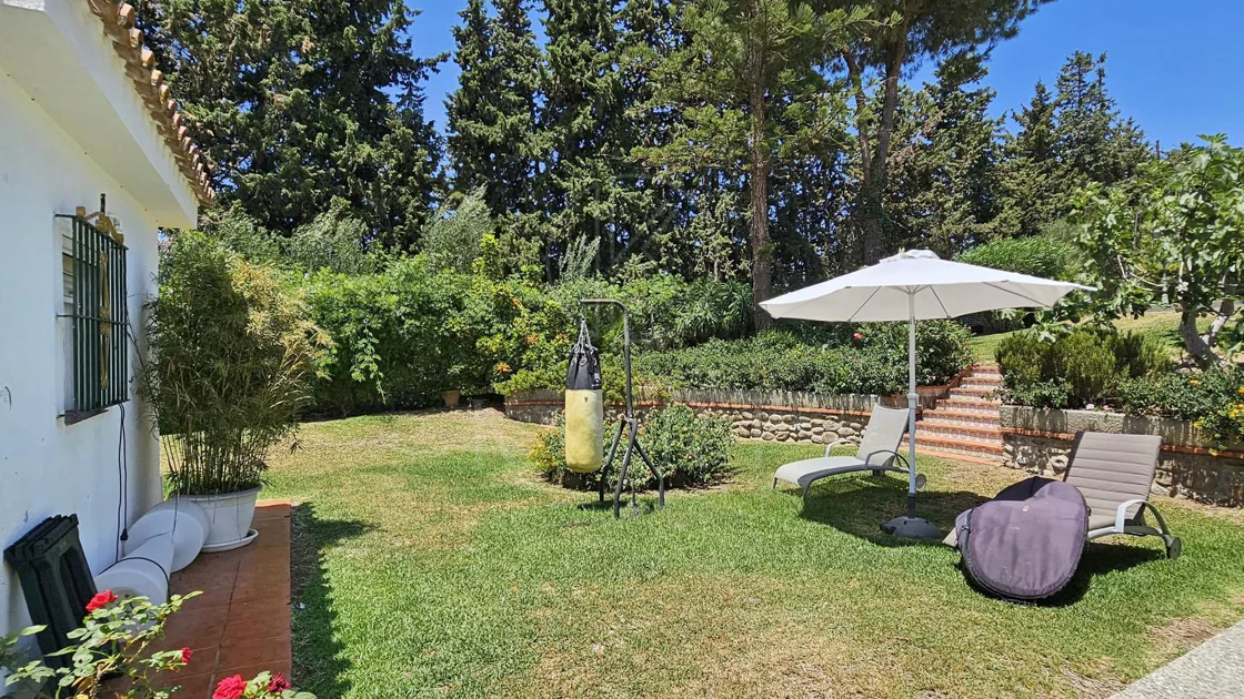 Villa for sale in Paraiso Barronal, Estepona East