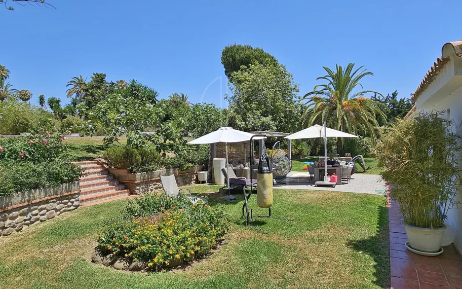 Villa en venta en Paraiso Barronal, Estepona Este