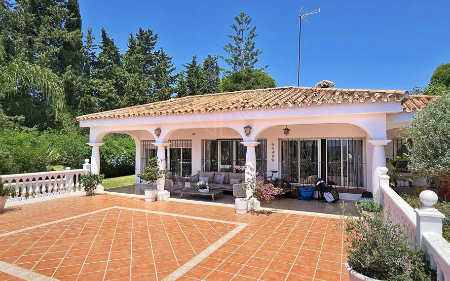 Villa en venta en Paraiso Barronal, Estepona Este