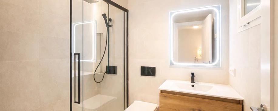Fully Renovated and Furnished 3-Bedroom Apartment – Puerto de Estepona