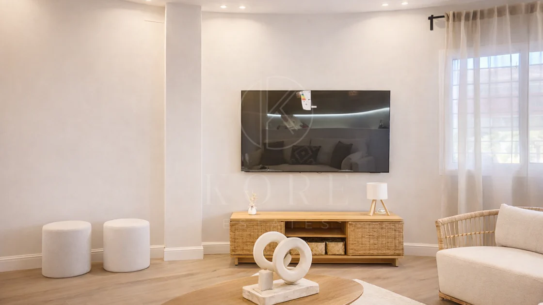 Fully Renovated and Furnished 3-Bedroom Apartment – Puerto de Estepona