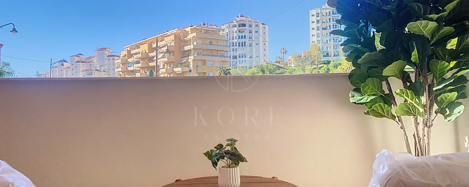 Fully Renovated and Furnished 3-Bedroom Apartment – Puerto de Estepona