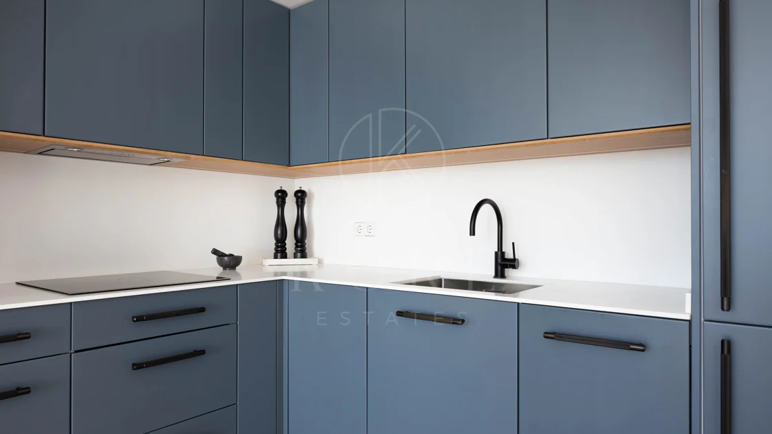Beautifully Renovated Apartment with Stunning Views in Nueva Andalucía