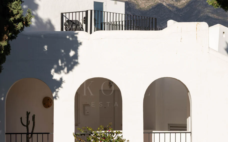 Beautifully Renovated Apartment with Stunning Views in Nueva Andalucía