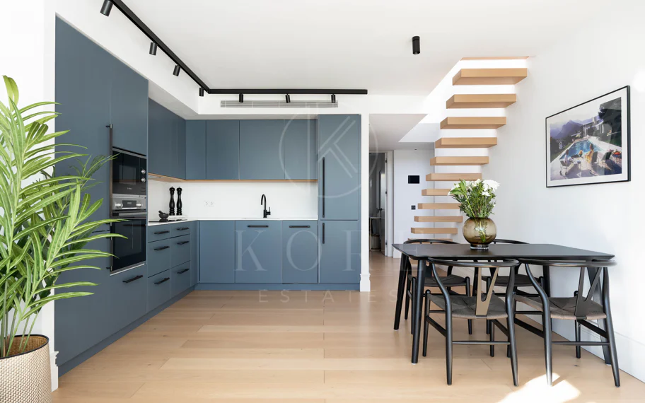 Beautifully Renovated Apartment with Stunning Views in Nueva Andalucía