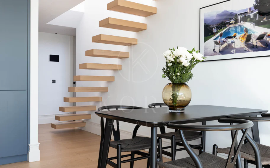 Beautifully Renovated Apartment with Stunning Views in Nueva Andalucía