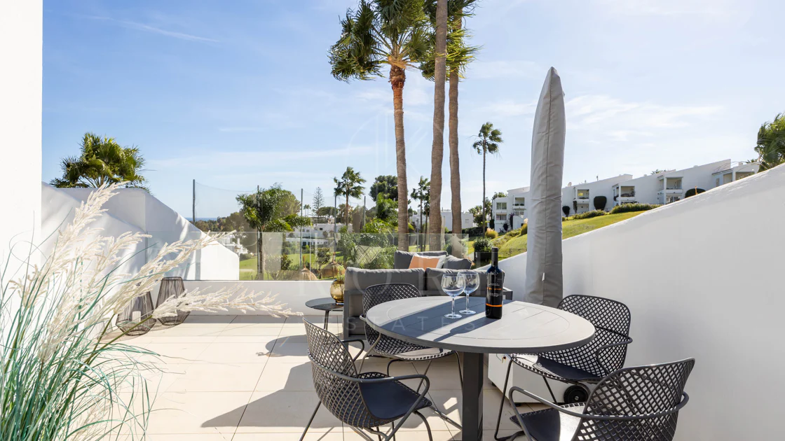 Beautifully Renovated Apartment with Stunning Views in Nueva Andalucía