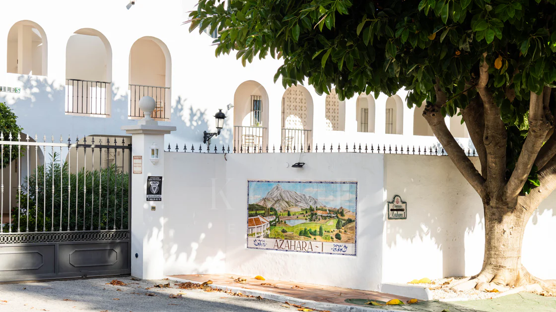 Beautifully Renovated Apartment with Stunning Views in Nueva Andalucía