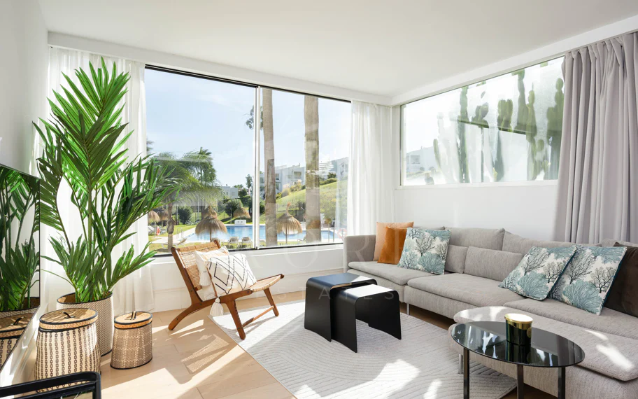 Beautifully Renovated Apartment with Stunning Views in Nueva Andalucía
