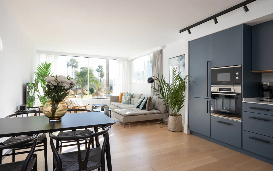 Beautifully Renovated Apartment with Stunning Views in Nueva Andalucía