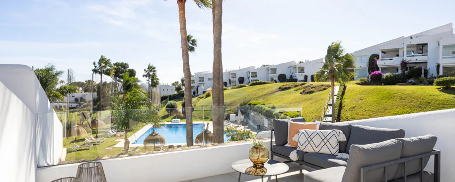 Beautifully Renovated Apartment with Stunning Views in Nueva Andalucía