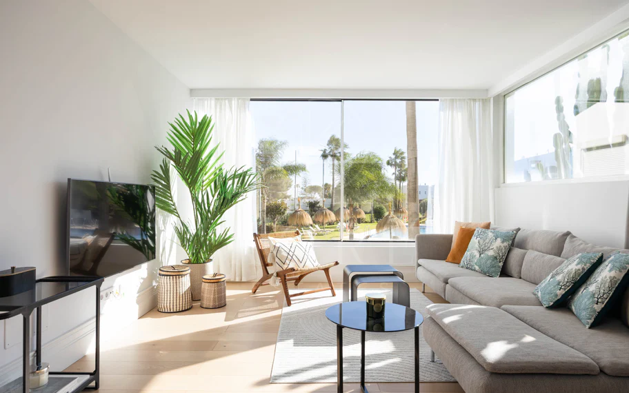 Beautifully Renovated Apartment with Stunning Views in Nueva Andalucía