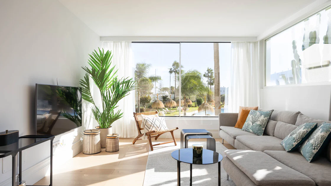 Beautifully Renovated Apartment with Stunning Views in Nueva Andalucía