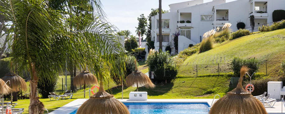 Beautifully Renovated Apartment with Stunning Views in Nueva Andalucía