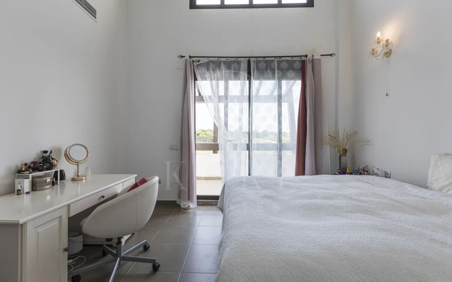 Villa for sale in Valle Romano, Estepona West