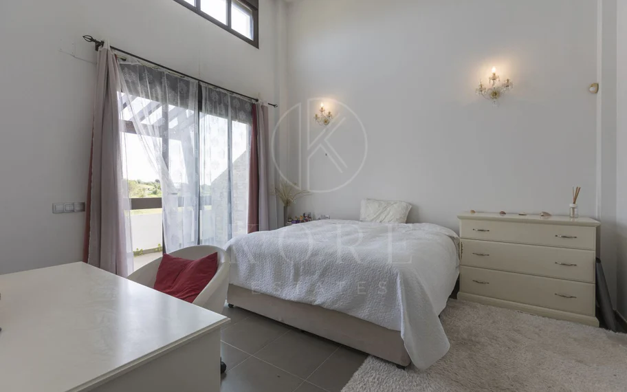 Villa for sale in Valle Romano, Estepona West